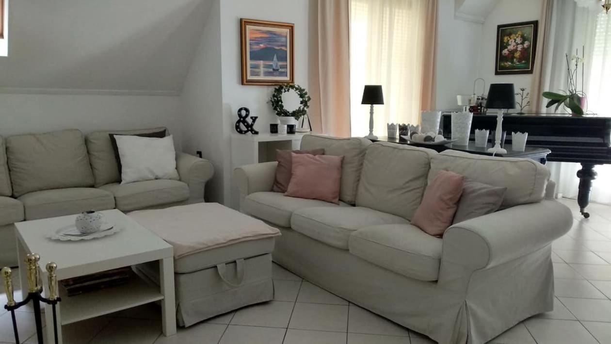 Leander Apartman Balatonlelle Exteriér fotografie