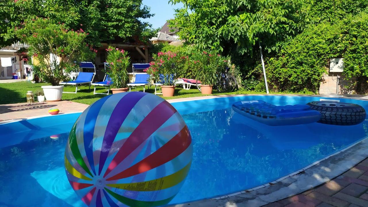 Leander Apartman Balatonlelle Exteriér fotografie